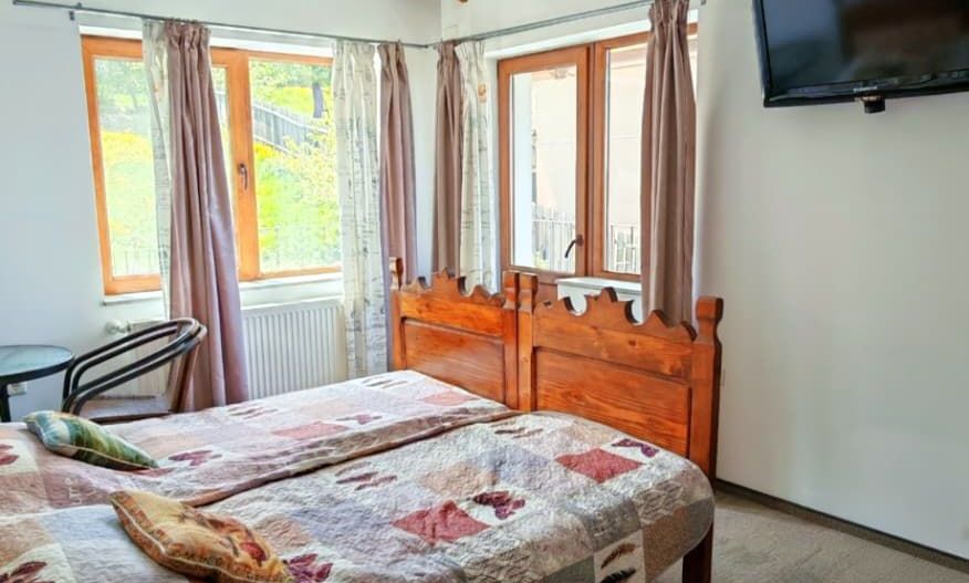 Casa / vila,  pensiune investitie zona Sacele, Brasov - Poză 11