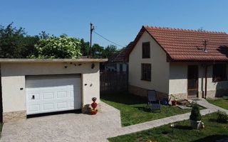 Oportunitate rara: Casa zona Titulescu cu teren generos 37.48 Ar - Poză 2