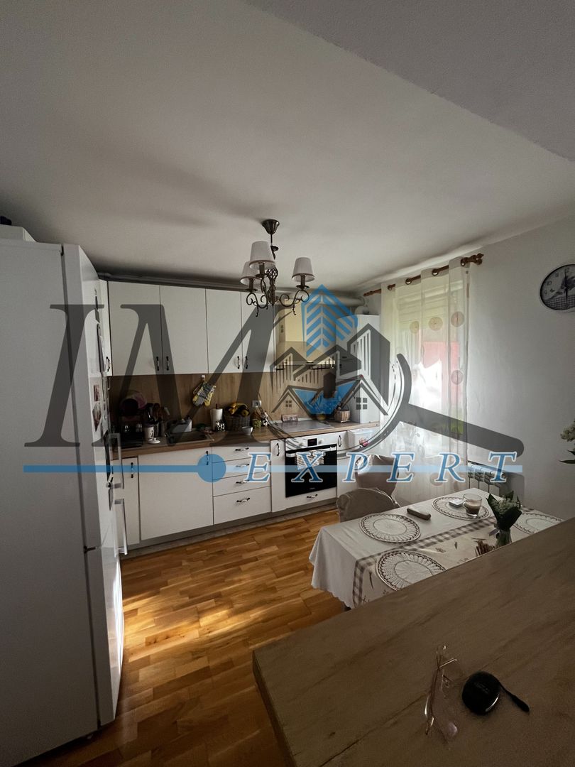 Apartament 4 camere de vânzare la parter in Sebeș - Poză 3