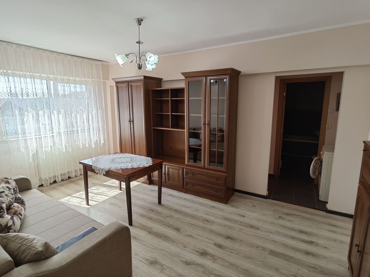 Apartament 2 camere etajul 2  1 decembrie 1918 - Poză 1