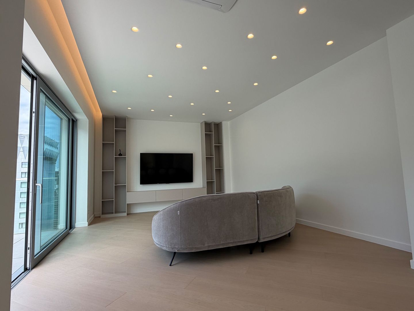 Penthouse Duplex Spectaculos de Închiriat  | Aviatiei Promenada - Poză 2