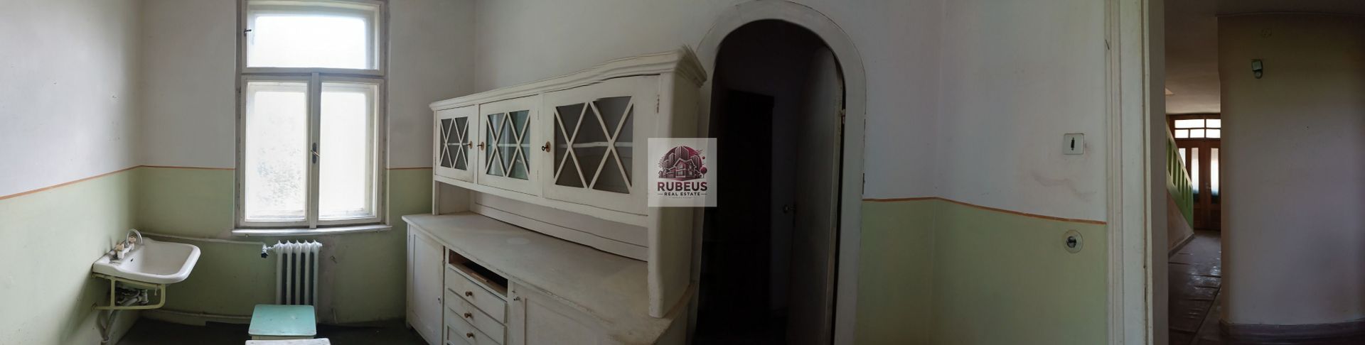 Casă solidă în Orșova, S+P+E, 220 mp, teren 284 mp - Poză 6