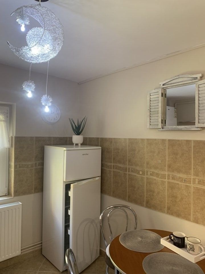 2 Camere Racadau, 53mp, liber, 114000Euro - Poză 2