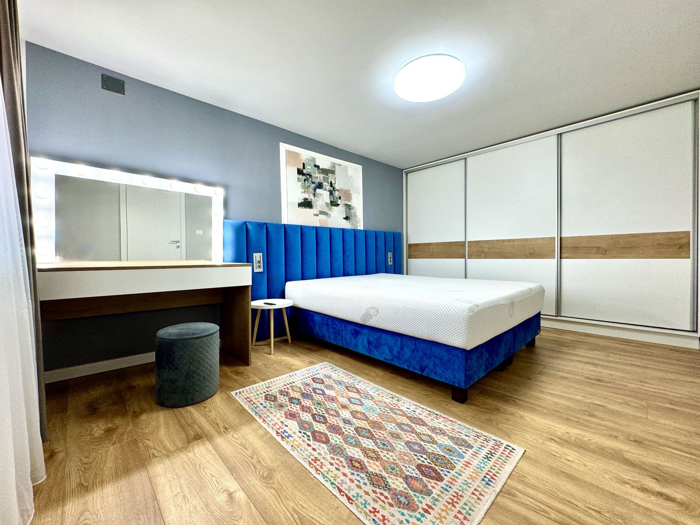 Apartament 2 camere CENTRAL - in clădire cu 4 apartamente - Poză 2