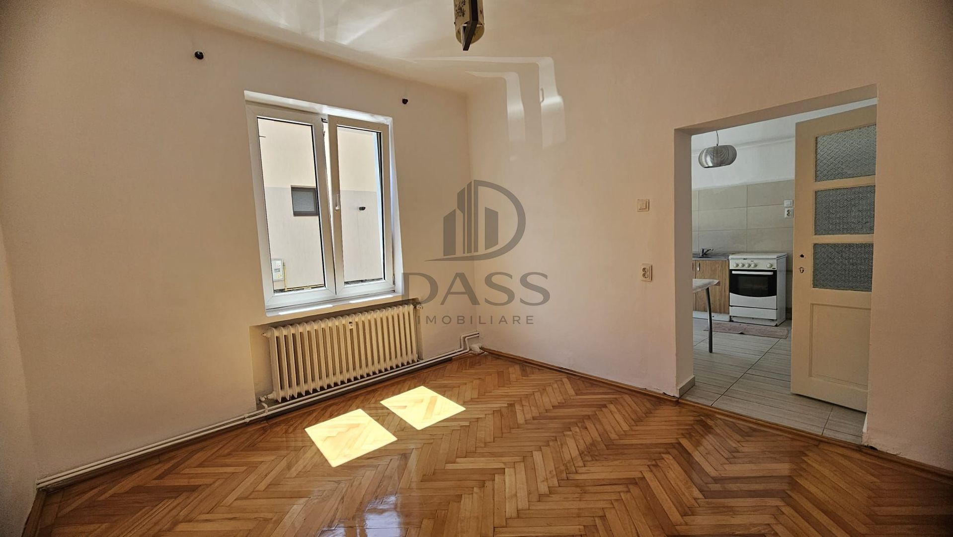 Casă individuală de închiriat – 4 camere, curte și terasă – Terezian - Poză 6