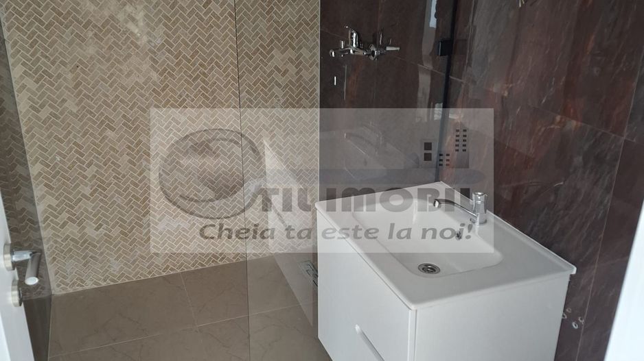 Casa tip Duplex in Valea Adanca 150 000 euro - Poză 17