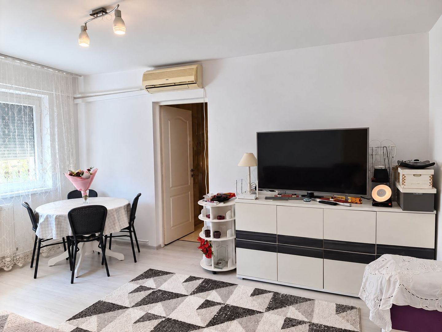 Calea Șagului | 2 Camere | Centrală proprie | AC | Bloc izolat - Poză 1