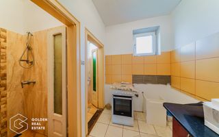 Vila superba, P+E,  Cuvin, 9 camere, 200 mp si teren 1300 mp plus anexa 3 camere - Poză 25