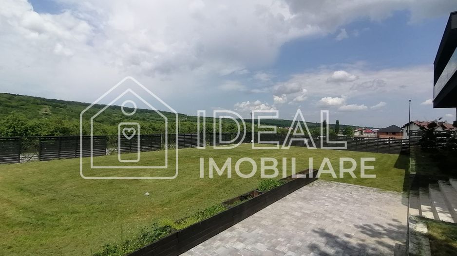 Casa  Exclusivista cu piscina si 1200 mp de teren, in Cisnadie - Poză 9