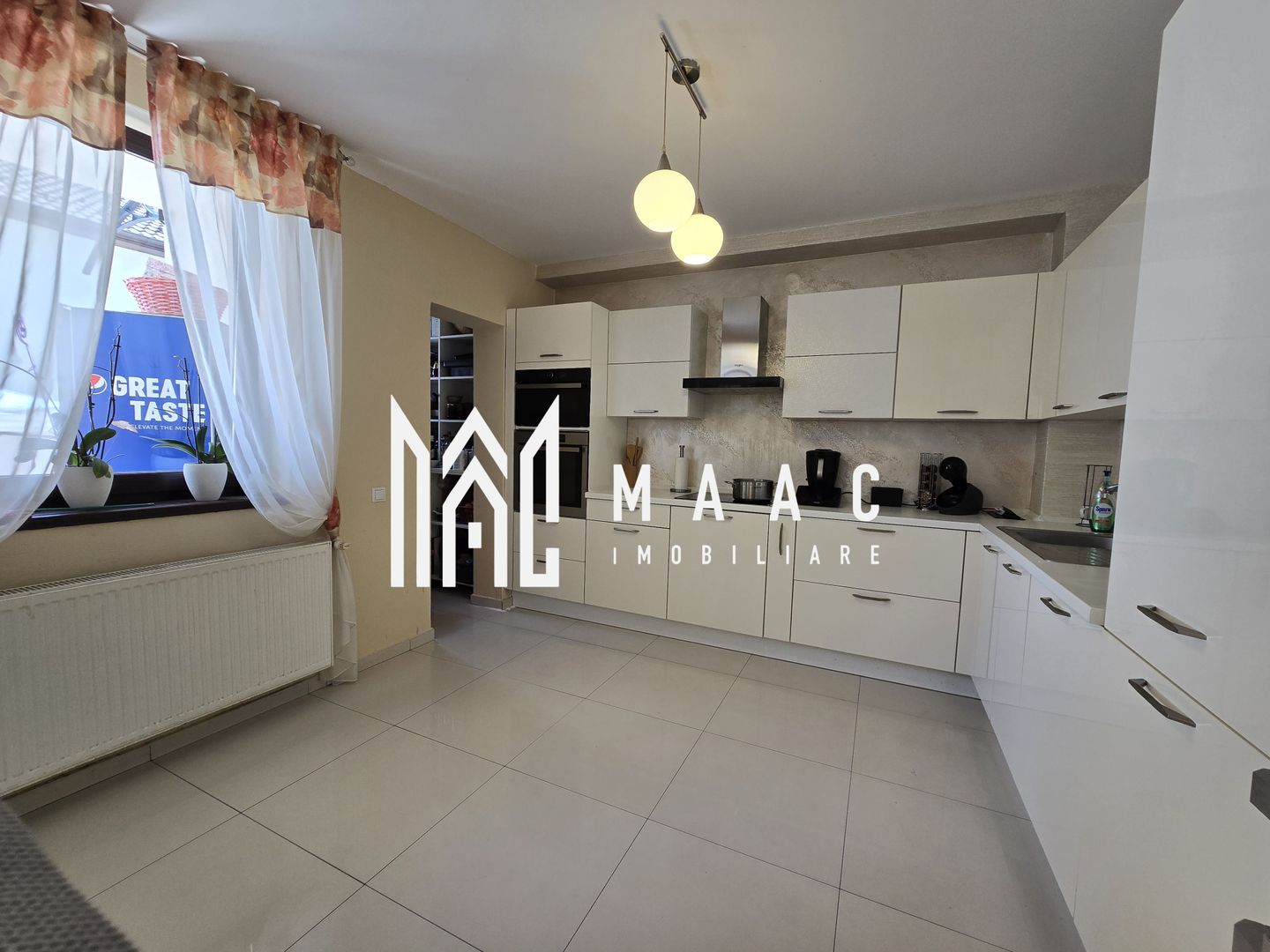 Vila 5 camere moderna 300 mp teren Zona Tineretului - Poză 14