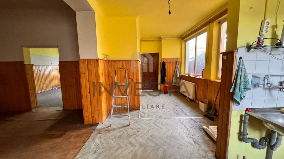 Casa zona centrala -in apropiere de The Office - teren 582 mp - Poză 1