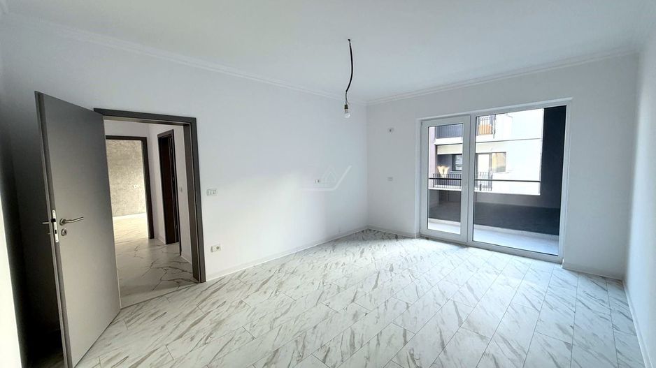 Etaj 1. Decomandat. Loc de parcare. - Poză 1