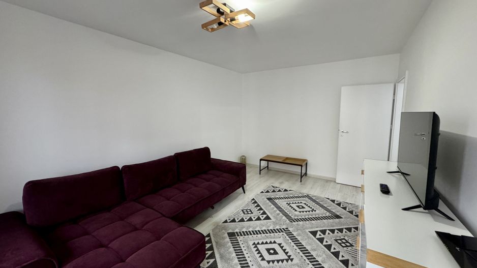 Apartament cu 2 camere, decomandat, in Tractorul - Poză 2