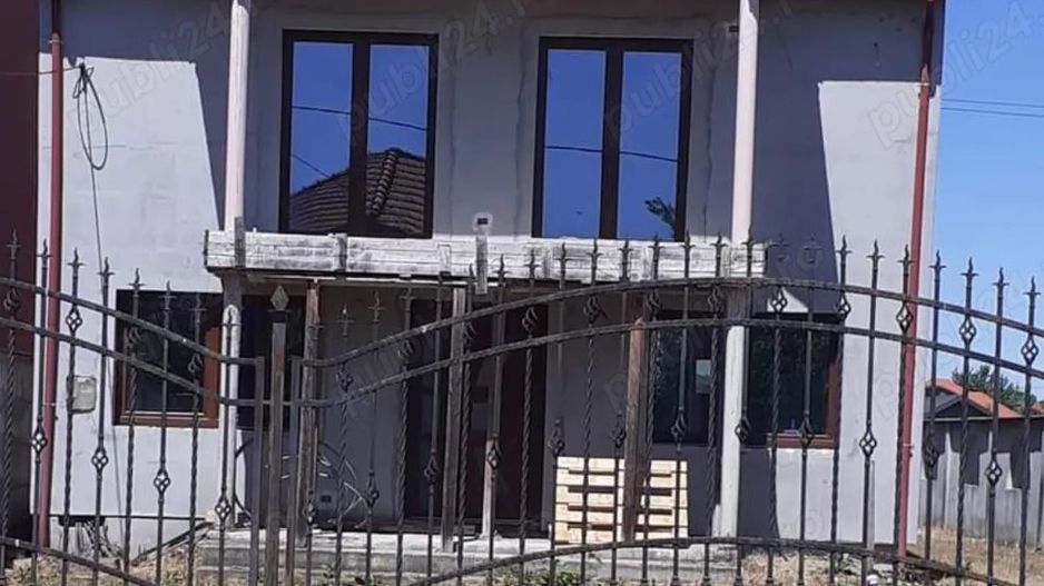 BRASADAS vinde casa SEMIFINISATA 3 cam 13 ari zona Blaga. - Poză 1