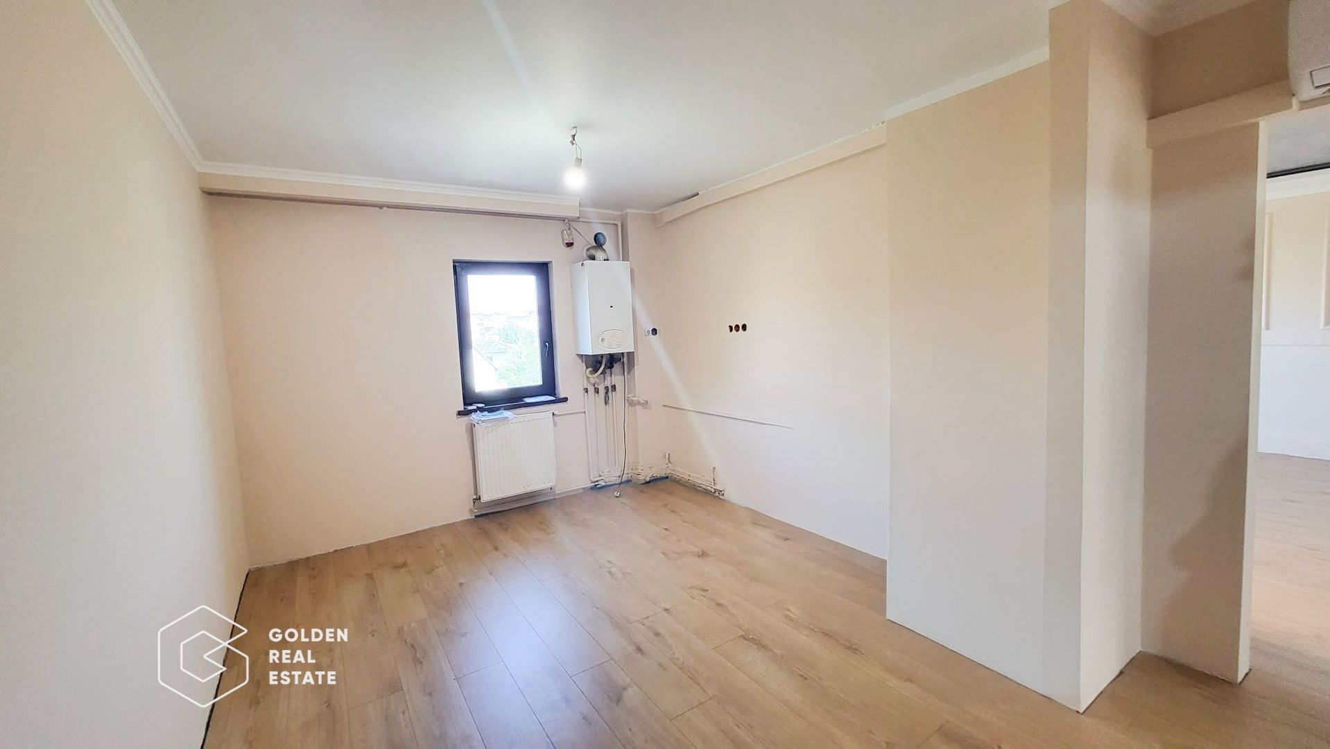 Apartament 4 camere, zona Dambovita - Poză 3