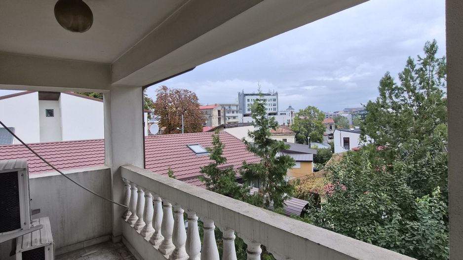 De vânzare Vilă individuala 11 camere curte proprie Parcul Carol - Poză 39