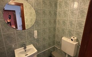 Apartament cu 3 camere în zona P-ta Unirii - Poză 14