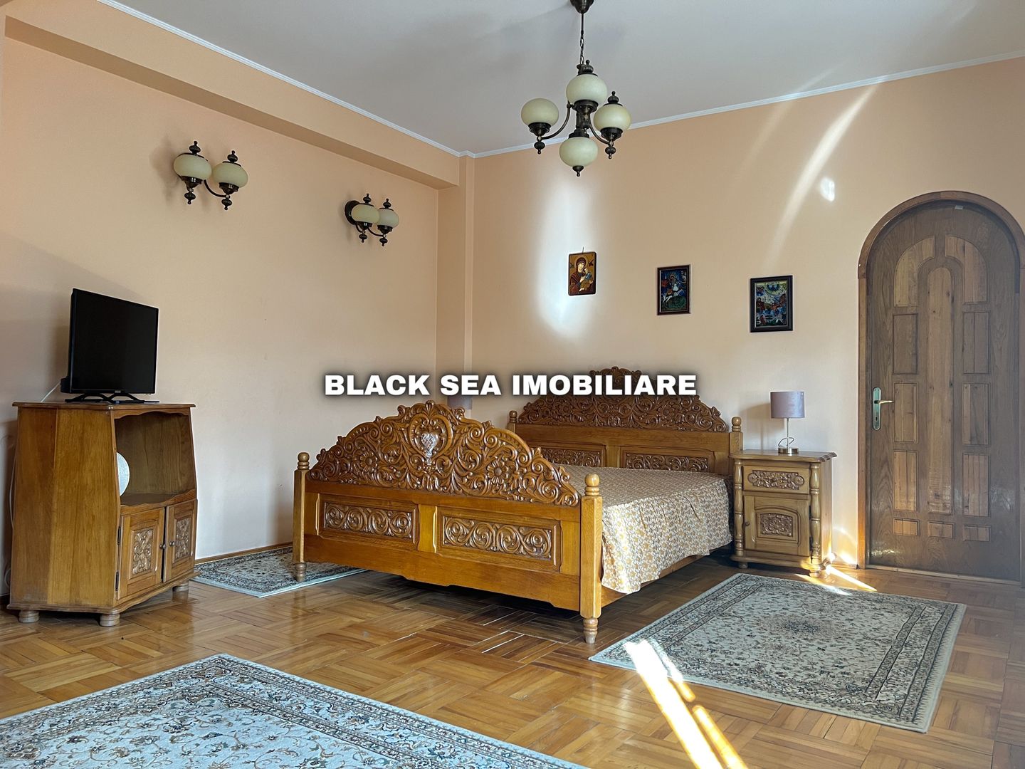 Vila 7 camere D+P+1+M - Gaze - 2 Garaje - 50m de plaja - Ocazie Unică - Poză 6