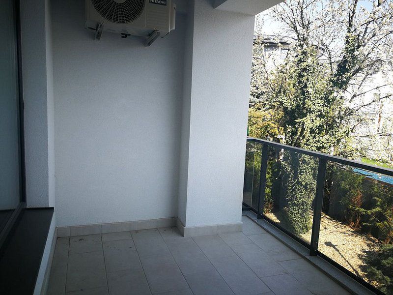 Studio Erou Iancu Nicolae 133-nemobilat, parcare subterana - Poză 3