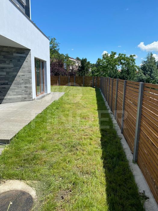 Vanzare apartament 4 camere, in vila, curte, zona  strazii C A Rosetti - Poză 3