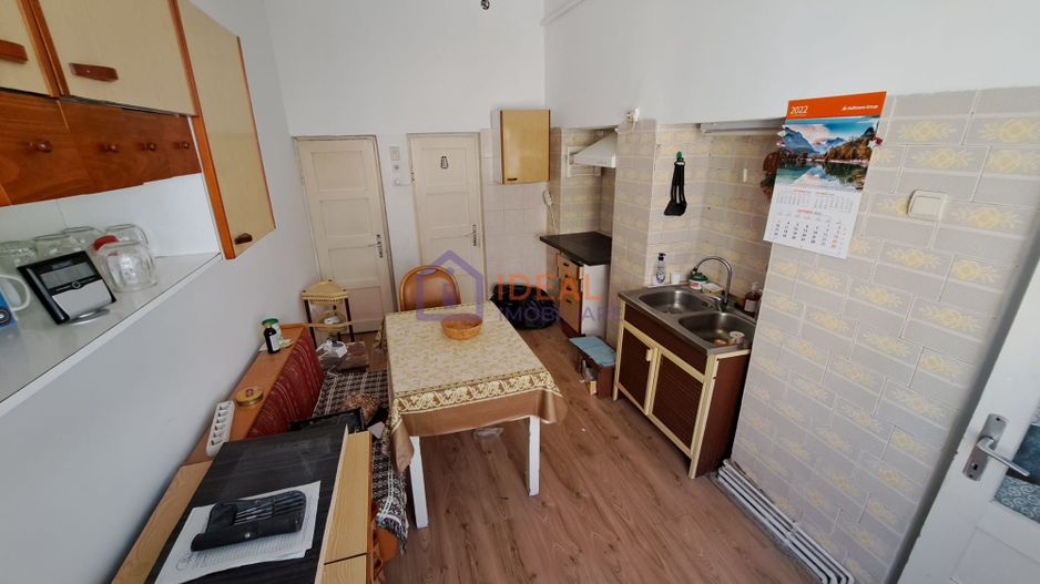 Casa cu 2 camere si pivnita mare, zona Ultracentrala - Poză 4