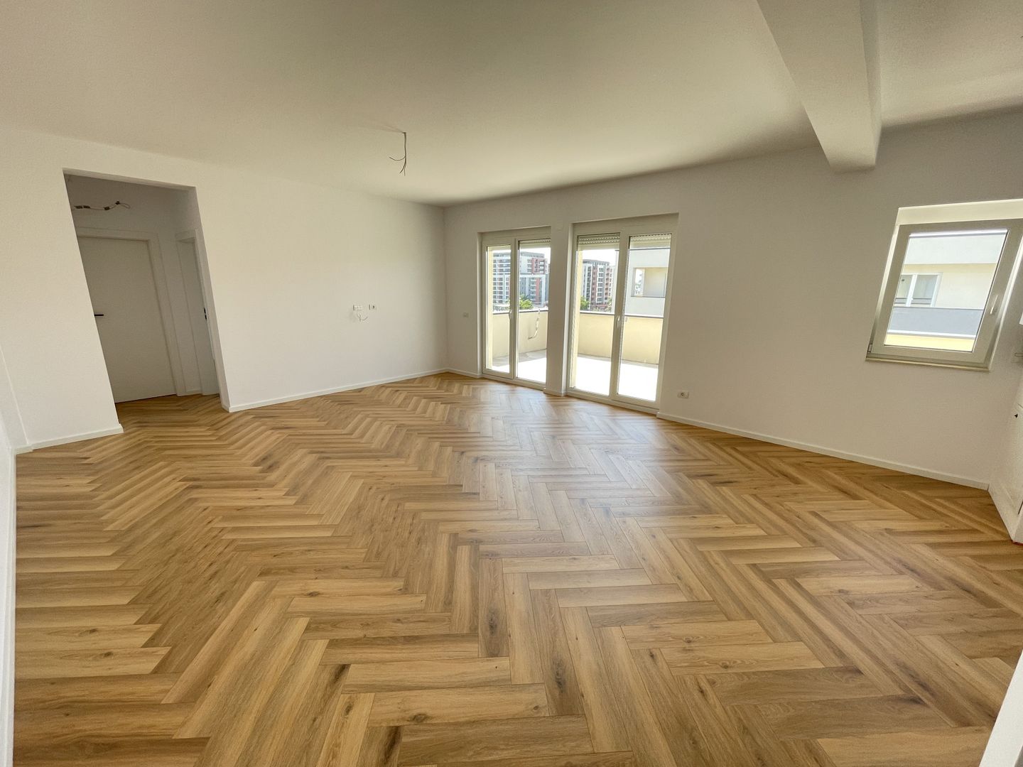 Aradului | Dezvoltator | 2 camere | Terasa de 29 mp | Disponibil imediat - Poză 1