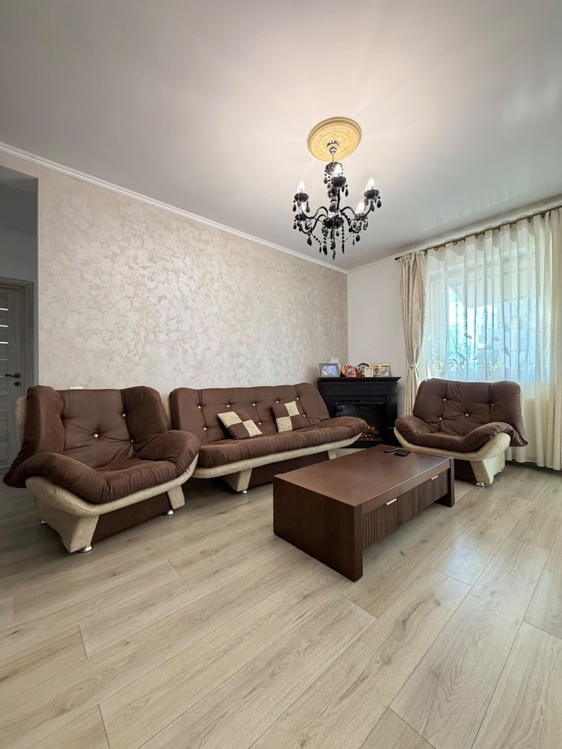 Apartament 3 camere, curte, boxa, parcare, Sub Cetate - Poză 23