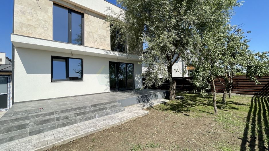 Vila individuala 5 camere Tunari - Poză 20