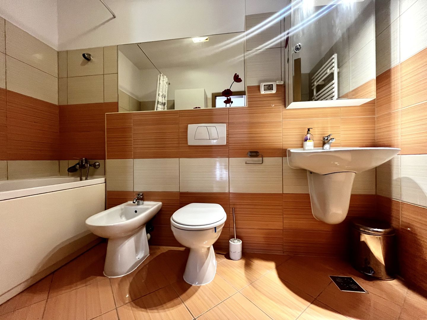 Apartament 3 camere, elegant, pe 2 niveluri,  cu garaj,  zona Aradului - Poză 11