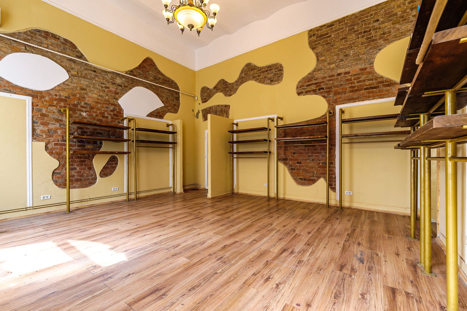 Spațiu comercial în Piața Catedralei - Poză 14