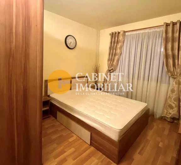 Apartament 3 camere, semidecomandat - zona Alexandru cel Bun - Poză 1