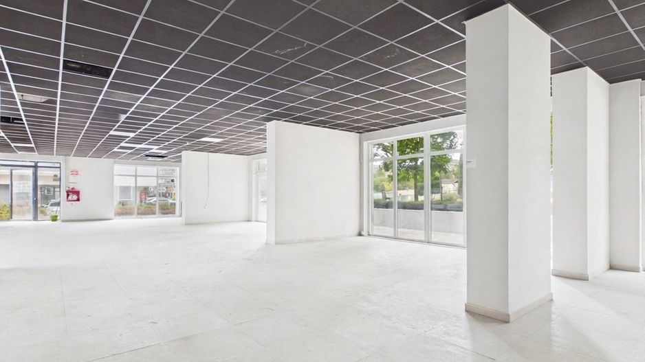 Spațiu comercial 220 mp, 9 parcări, Oradea - Poză 4