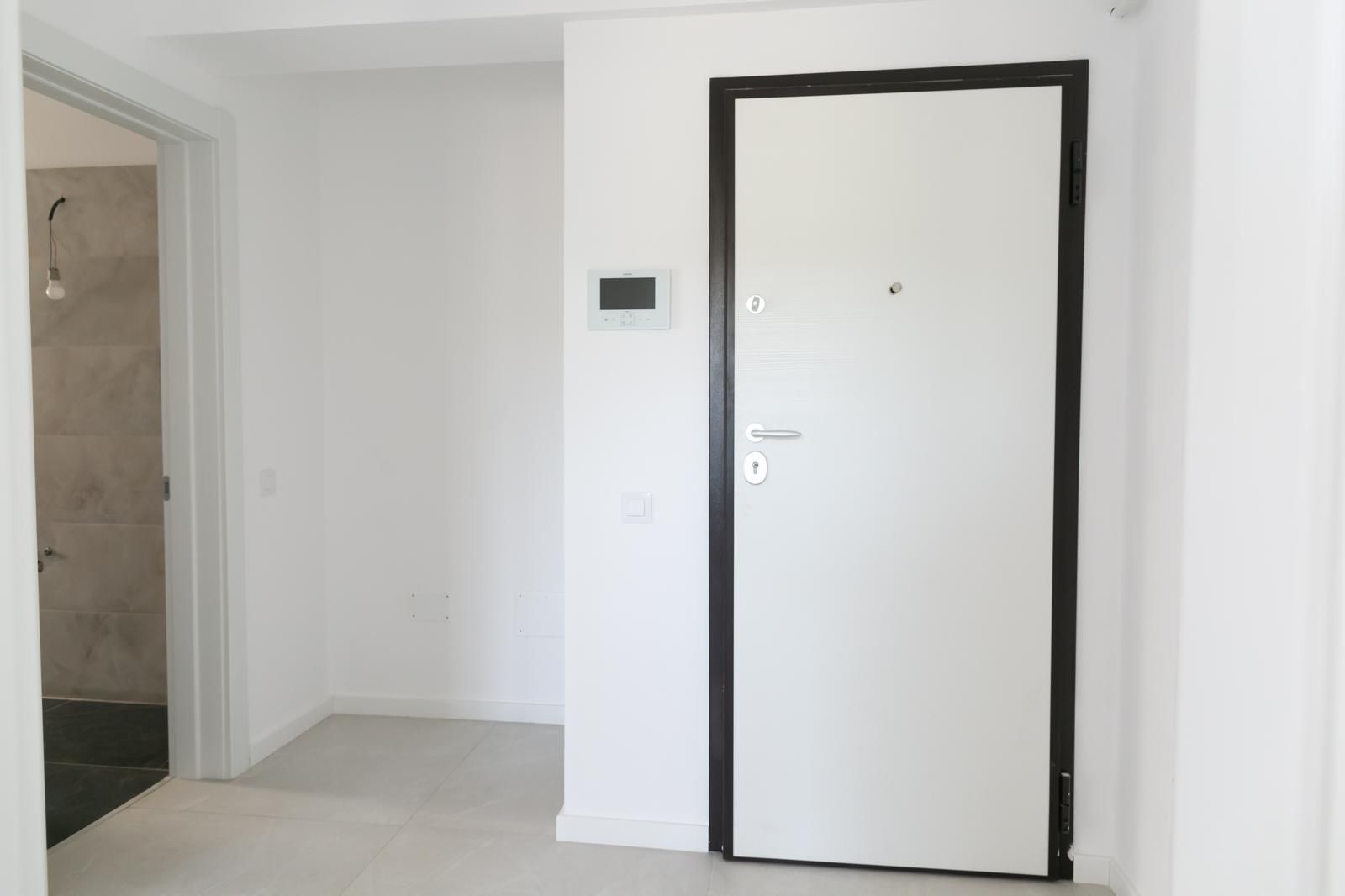 INTABULAT Apartament 1 camera Dec. 44 mp 79000 euro Bucium - Poză 5