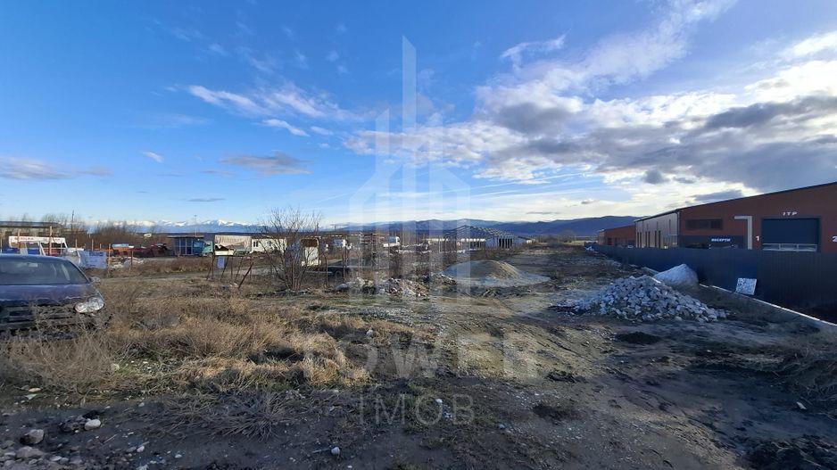 Teren intravilan la intrare in Cristian, pentru constructii industriale - Poză 3