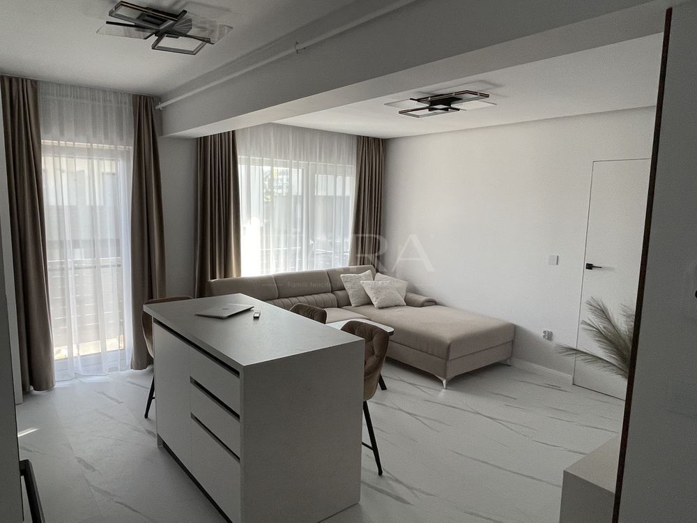 Apartament ultrafinisat cu 3 camere în Baciu - Poză 1