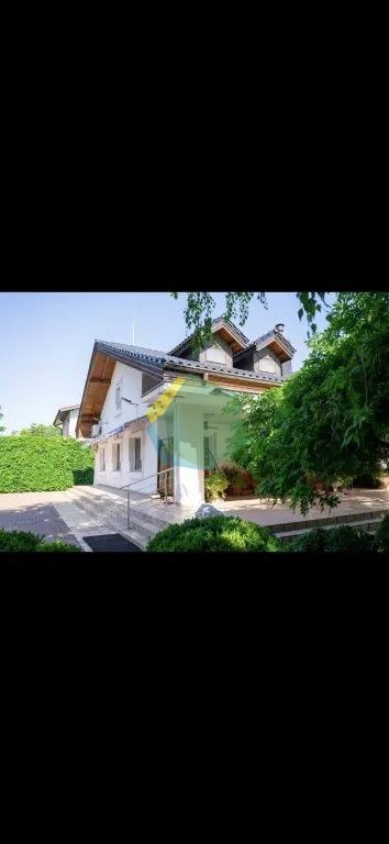 VILĂ IMPRESIONANTĂ CU PARC PRIVAT | 400 mp Construiți | 2.800 mp Teren - Poză 28