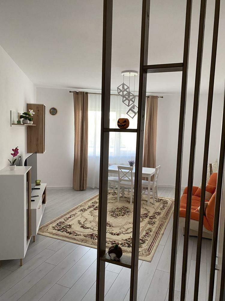 De închiriat: apartament 2 camere - nou- parcare - Păcii - metrou - Poză 3