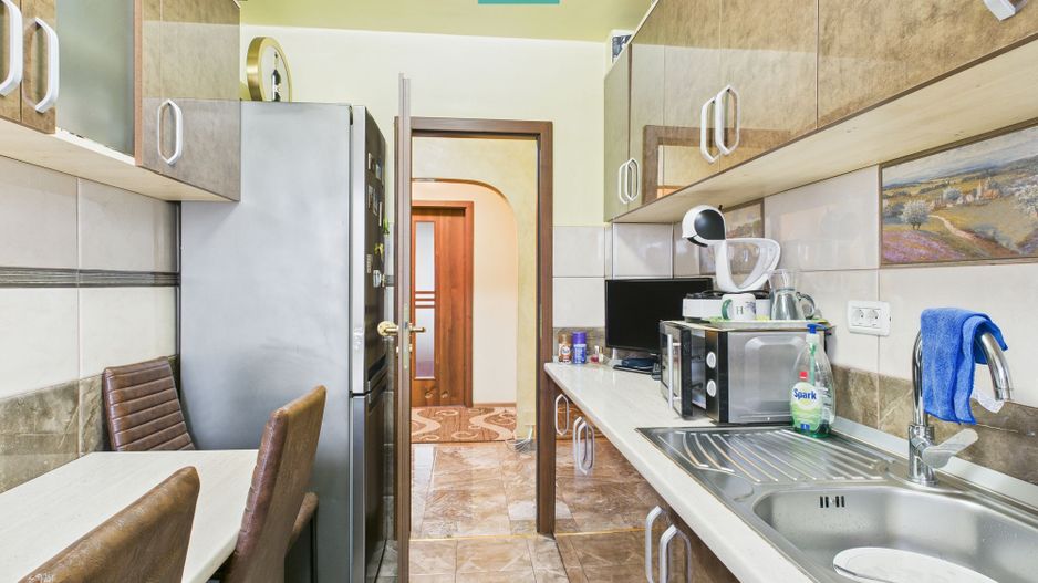 Apartament spațios cu 4 camere în Vlaicu - Poză 5