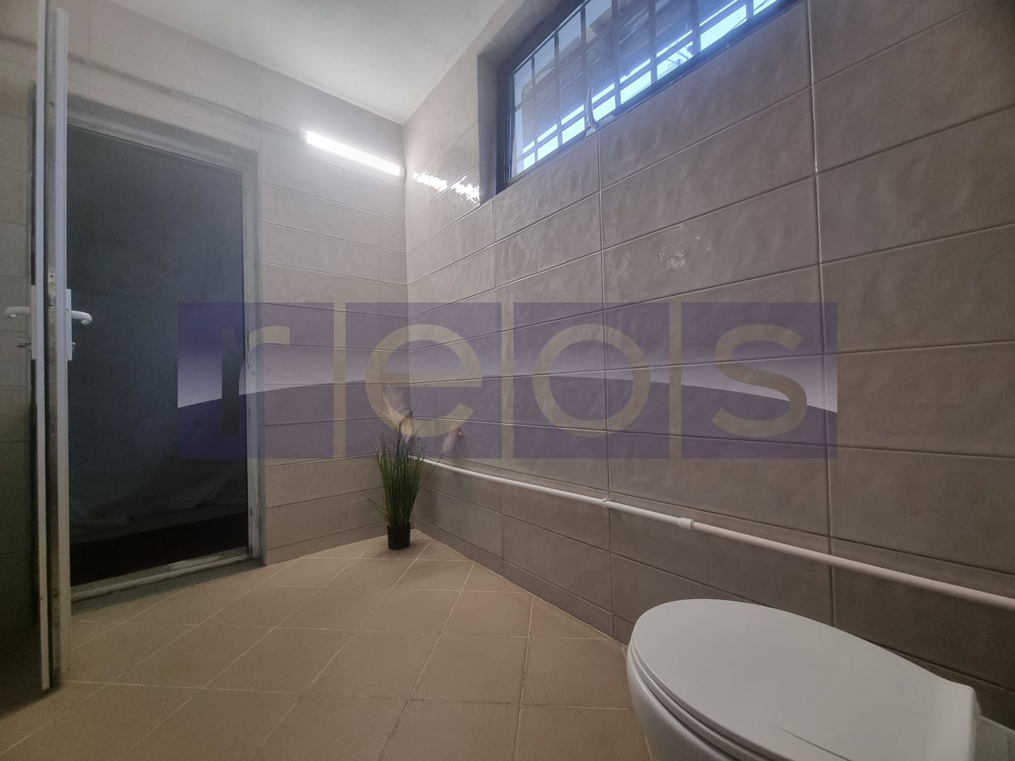 VANZARE - AFACERE LA CHEIE -SPALATORIE-BAR - MAGAZIN MORTENI DAMBOVITA - Poză 23