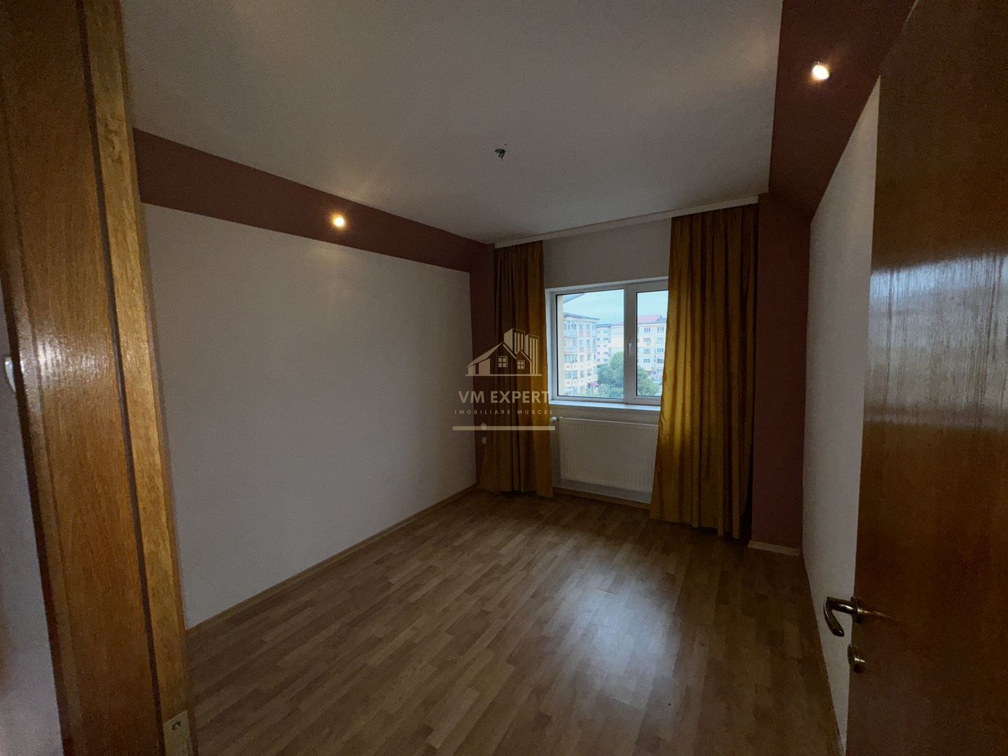 APARTAMENT CAMPULUNG TIP PENTHOUSE, 5 CAMERE GRUI - Poză 16