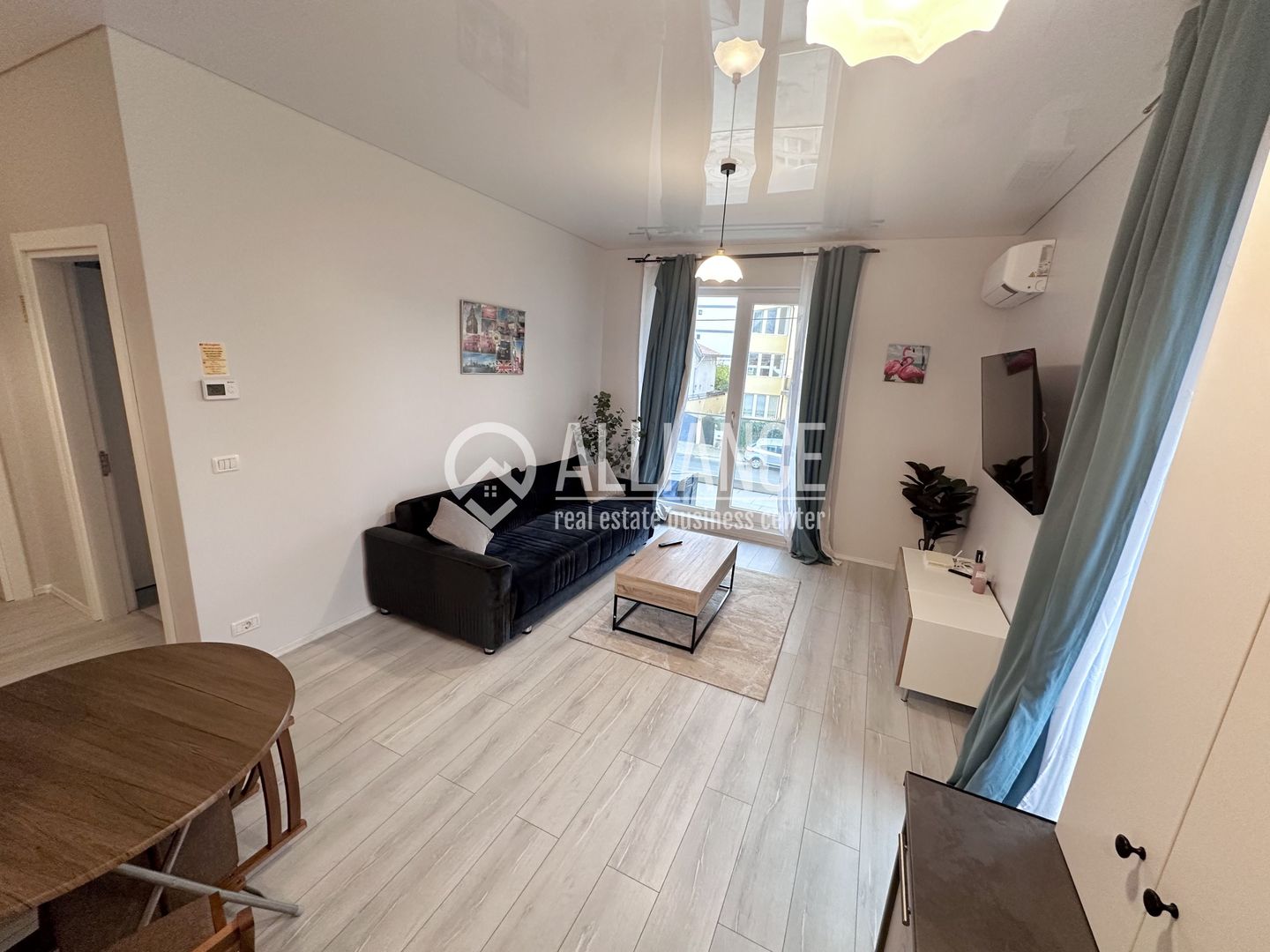 Apartament terasă panoramică de 24 m2 | piscină rooftop | la 5' mare - Poză 2