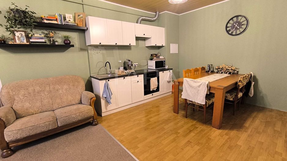 Casă cu teren în Iris - Poză 1