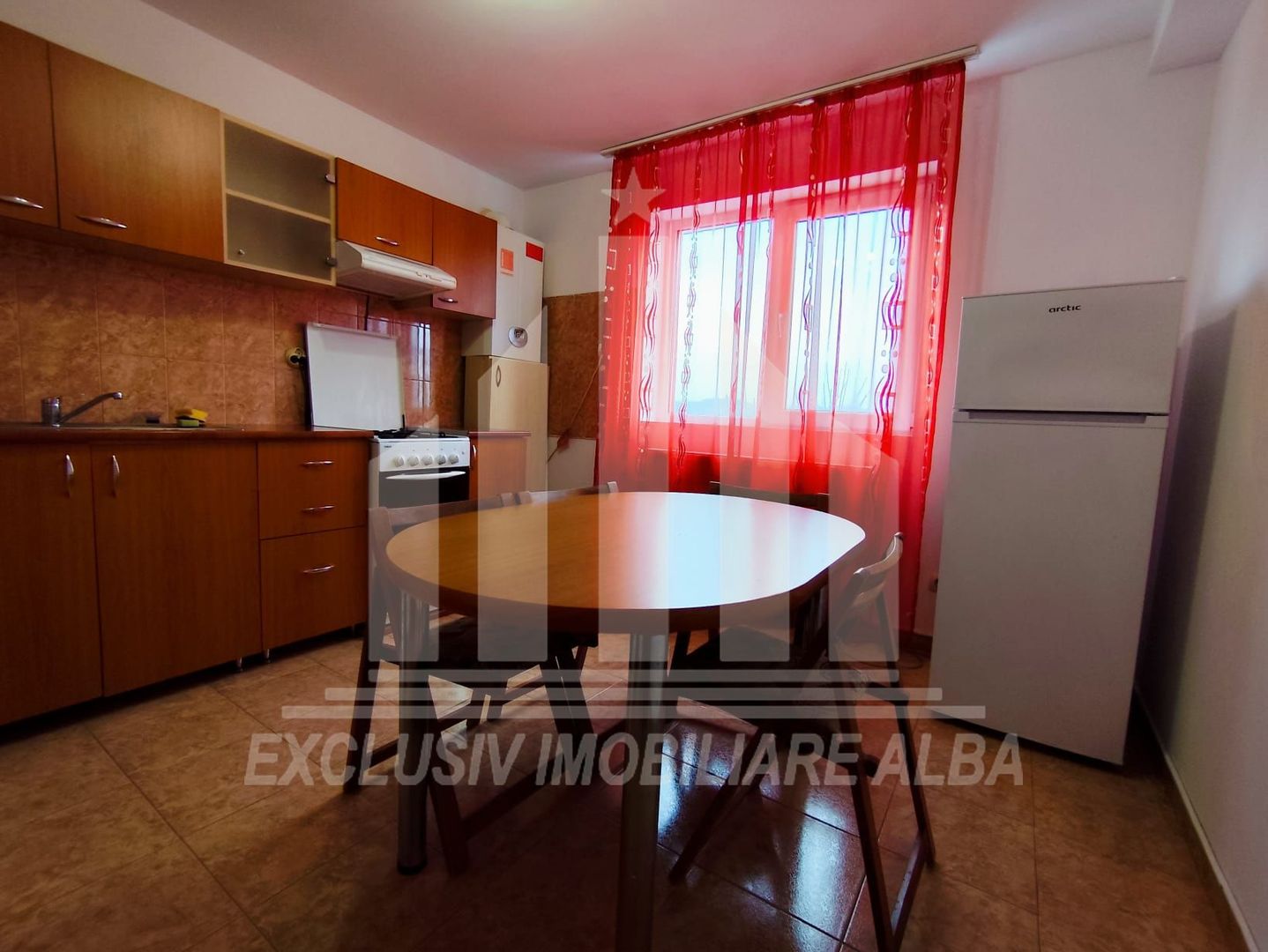 Apartament cu 3 camere de inchiriat, Alba-Micesti - Poză 3