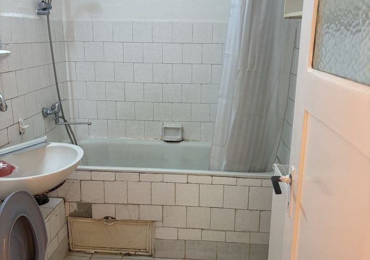 BRASADAS vinde ap 3 cam etaj 1/4 Carpați 2. - Poză 7