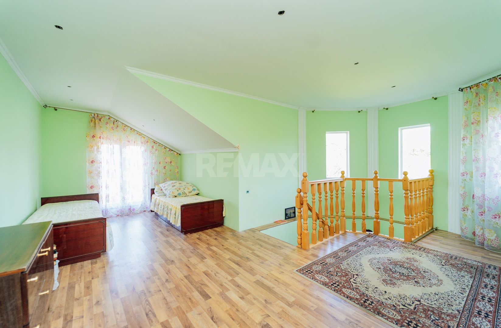 SE VINDE CASĂ DE VACANȚĂ ÎN TRUȘENI | TEREN 7,34 ARI - Poză 8