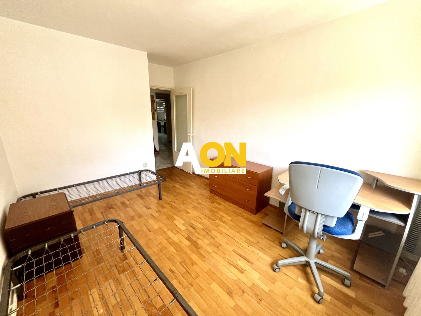 Apartament cu 3 Camere, Etaj 1, Zonă Ultracentrală - Poză 9
