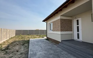 Casa individuala cu 4 camere in Mosnita Noua - Poză 19