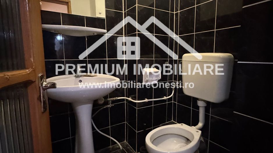 Apartament cu 3 camere decomandat - Poză 3