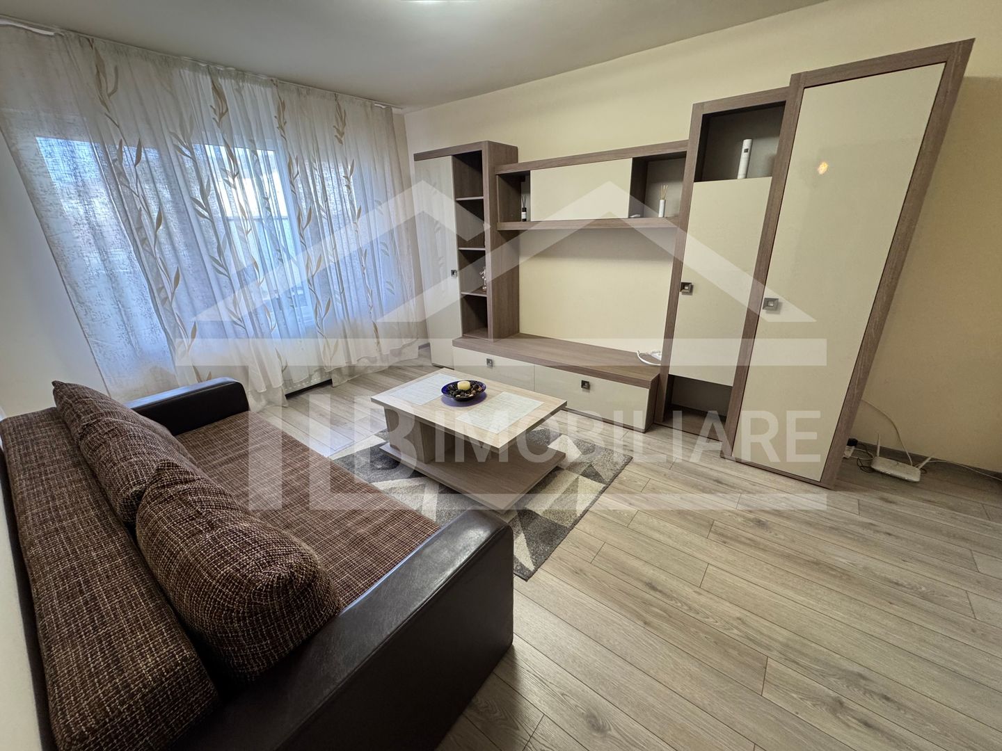 Apartament cu 3 camere, 65mp, Zona Diamant - Poză 1