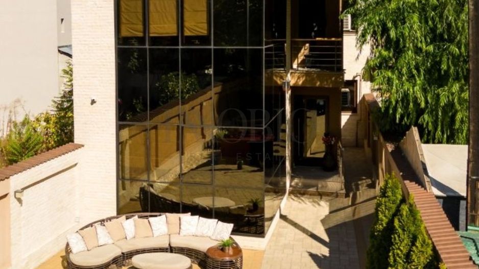 Vilă 5 Camere | Ideală pentru Beauty Hub | Spatiu Comercial - Poză 1